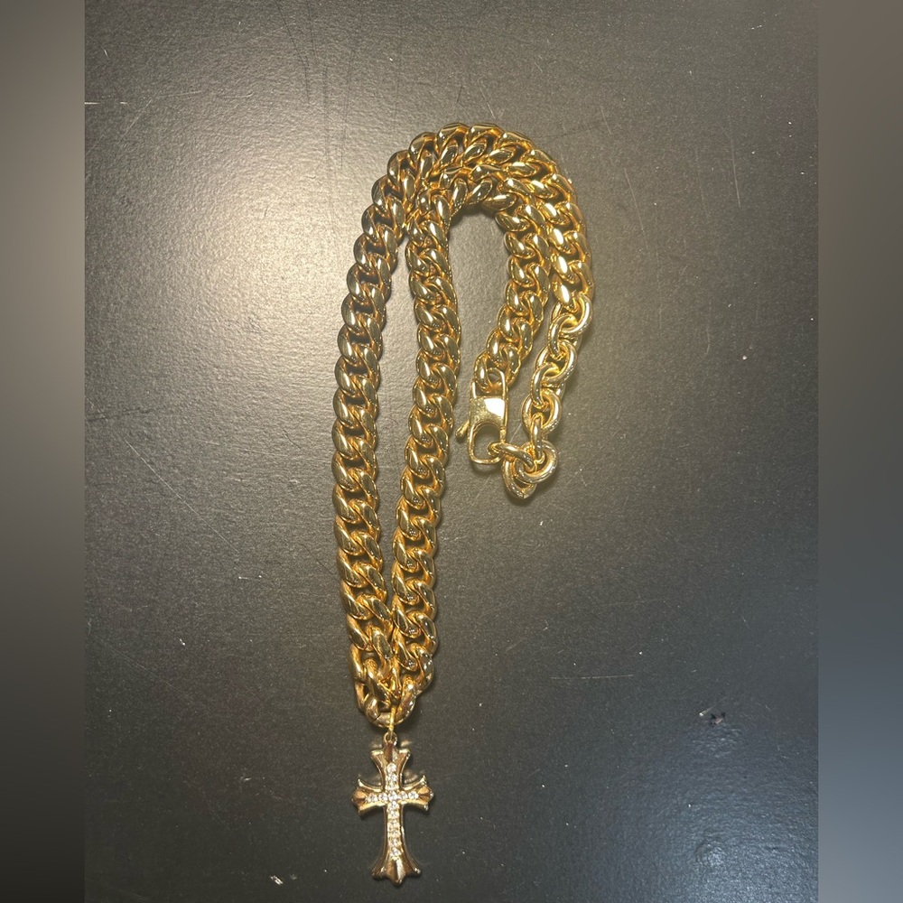 14 k Gold Chain Necklace with Cross Pendant